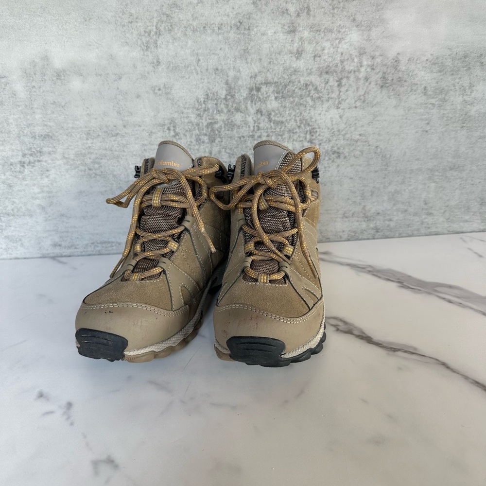 Columbia Techlite Youth Kids Hiking Shoes Boots size 3